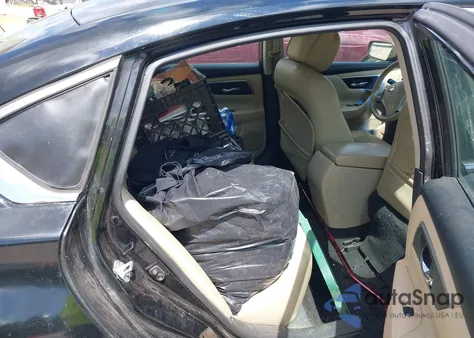 2015 Nissan Altima 2.5 S из США, поврежденный, VIN 1N4AL3AP1FC148776